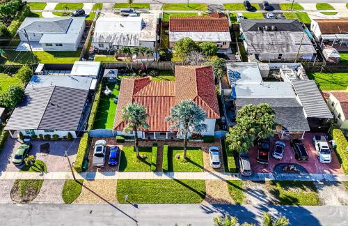 6-BD 3-BA Dreamy Vacation Retreat in Coral Terrace - Foto 49