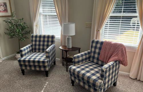 Roomy Retreat - Photo 28