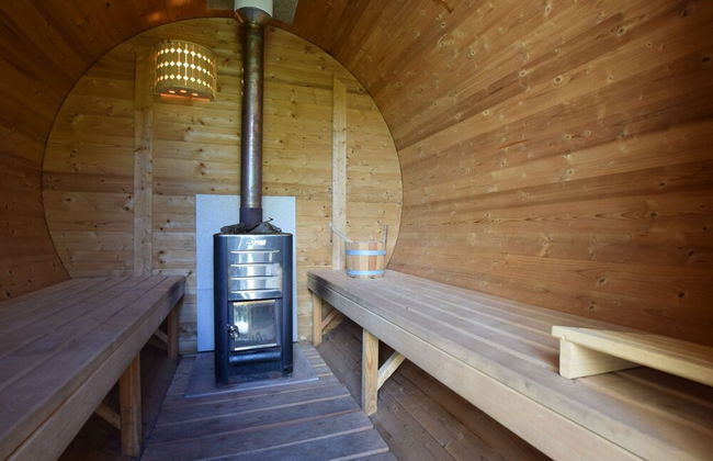 Luxury Holiday Home With Sauna - Photo 54