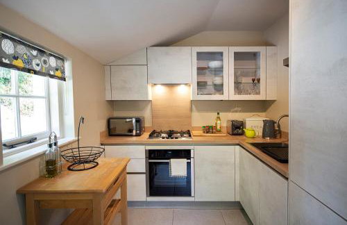 Manor Cottage at Cusgarne Manor, romantic, dog-friendly - Photo 4