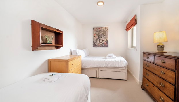 City Apartments - John Walker House - Photo 5, Room