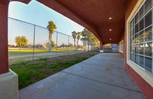 Patio with Fairway View! Pet-Friendly Mohave Home - Foto 28