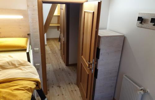 Ampio appartamento su 2 livelli con garage coperto - Foto 17