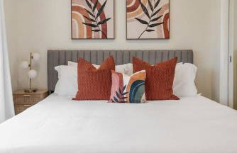 Stunning Retro Beach Oasis, Dual Living, Pool - Foto 64