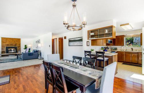 Home on Holmes - Photo 9