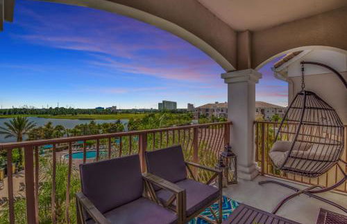 Top floor condo with view of lake, pool and fireworks! Next to Convention Center! - Foto 74