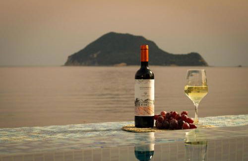 Violet Beach Front Private Villa - Foto 52