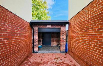 3 Bedroom Guest House in Dudley - Foto 3