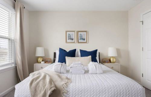 Capitol House - 3 Bed 1 Full and 1 Half Bath, Pet Friendly with Hot Tub walk to Lucas Oil Stadium - Foto 55