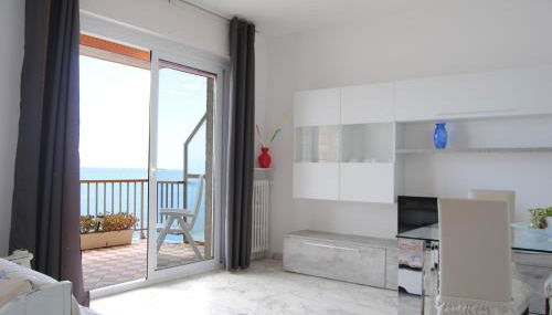 Gaiavacanze Beach Apartment - Photo 5