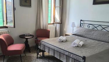 Moretti flat Canal View - Photo 2, towels