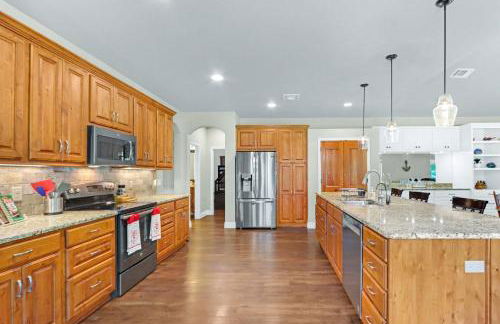 Beautiful Lakefront Cabin - Something For Everyone - Photo 53