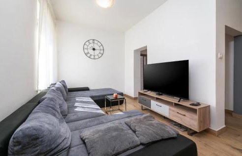 Stunning Apartment In Rasa With Wifi - Foto 3