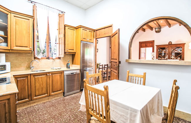 5 bedroom House in Maria de la Salut with private pool and garden - Photo 10