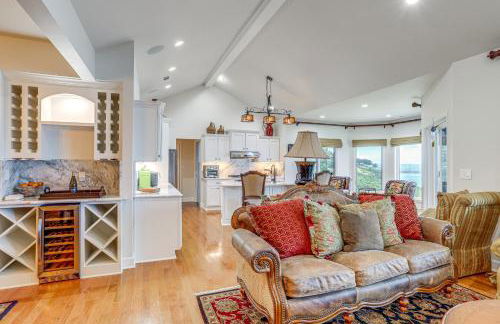 Luxe Home with Panoramic Greers Ferry Lake Views - Photo 5