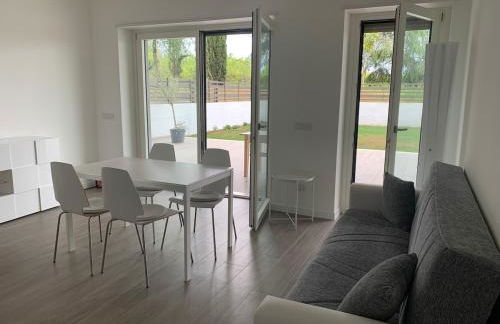 Roberta and Luca cozy apartment with garden, terrace and pool - Foto 7