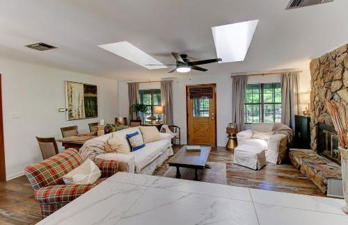 Lakefront Emerald Point wfirepit & kayaks - Foto 8