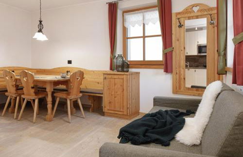 Chalet Tyrolian Apartments - by Familiaris - Pools 500 meters - Foto 36