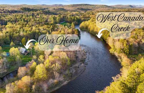 The A-mazing Creekside Escape - Foto 2