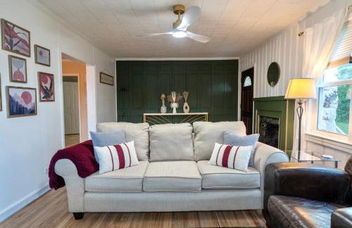 Fern Landing - Modern, Spacious, Firepit, Fully Fenced In Yard - Foto 11