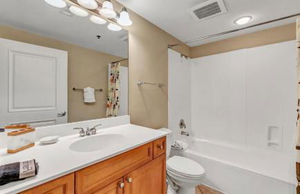 Harbor Landing 203B - Spacious Condo with views of the Harbor and Gulf - Foto 14