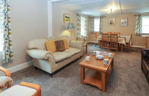 Alma House - Photo 9