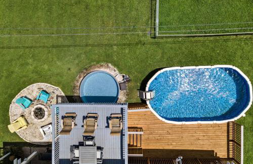 Beach Home with Cowboy Pool, Big Deck and Ocean View - Photo 39