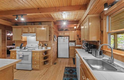 Timber Lodge - Photo 13