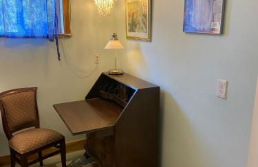 Private pet friendly beach house, steps to beach - Foto 9