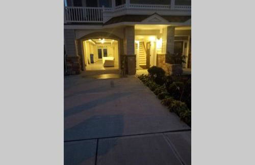 Ocean and Beach Views from Five Decks in Ortley Beach - Foto 57