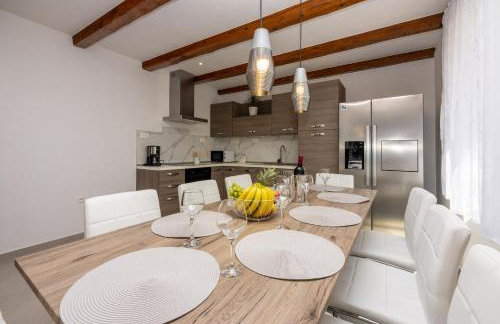 Villa Antani with heated pool, sauna & jacuzzi - Foto 10