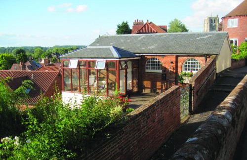 Ballygate Stable - Photo 1