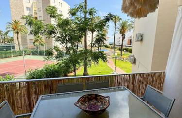 Increíble piso a pocos metros del mar con piscina - Foto 24