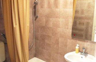 Apartment 51 - Photo 12