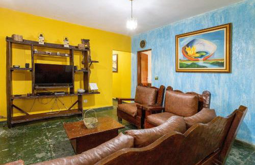 Piscina, jardim, área gourmet e vista arborizada - Foto 21