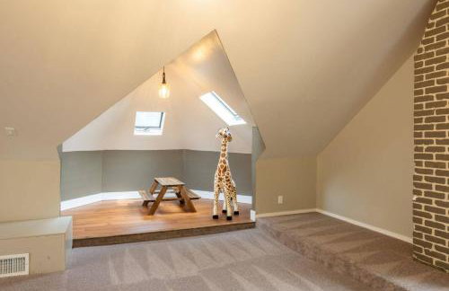 Pool House Near NYC FIFA Stay for Groups - Foto 69