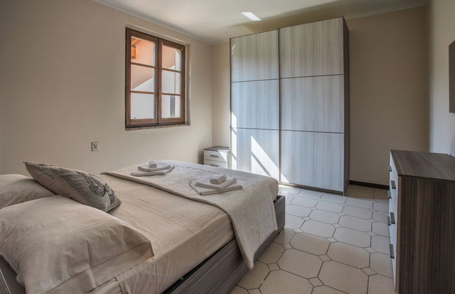 Spacious Villa Over two Floors, Amazing View and Private Garden for 9 Guests - Photo 2