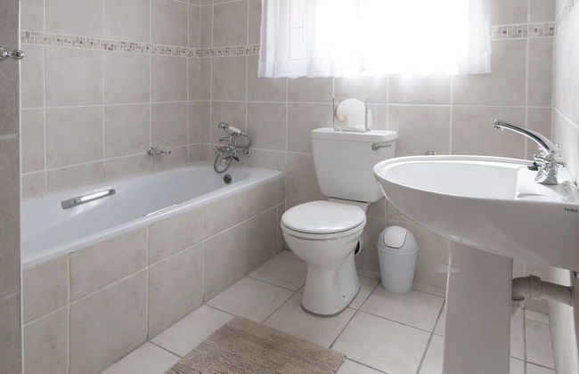 Chalet 40 Entire House Tranquil and Family-friendly Location - Photo 12