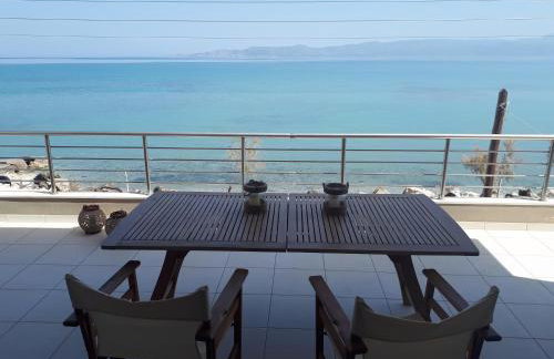 Vrachati Sea Front House - Photo 1