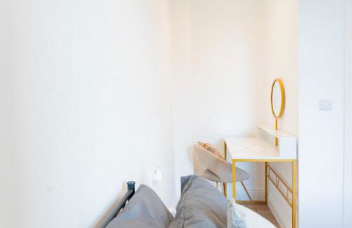 Modern Entire Unit 3BR, 3BA, balcony, 86inch TV - 15mins to city - Foto 15