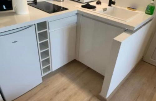 Exceptionnel studio vue mer refait à neuf - Foto 9