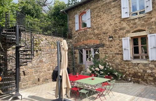 Maison en pierre avec vue imprenable dans le parc naturel du Pilat - Foto 1