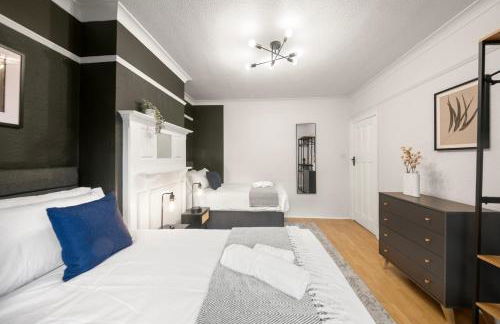 Acton 4BR House I Contractors I Families I Parking - Foto 15