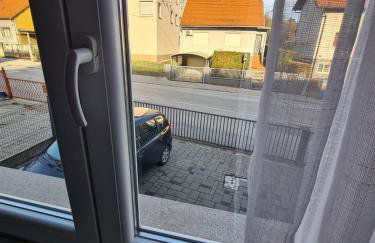 St Anthony's House with Parking - Foto 9