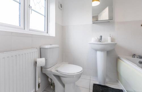 Spacious & Budget 4B Home w en-suites - Foto 49