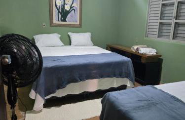 Casa ampla, confortável próx ao lago JK no centro - Foto 1