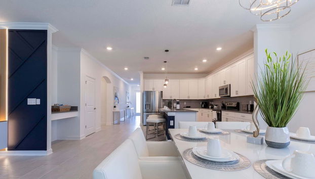 Luxury 6BR Villa w Pool Jacuzzi Fun in Orlando - Foto 3, Habitación