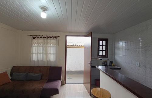 Hospedagem Doce Lar - Casa Girassol - Foto 2