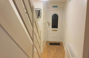 Modern & Cosy 3 Bedroom Inverkeithing home- Ideal for Edinburgh Dunfermline & St Andrews with Free Parking - Foto 18