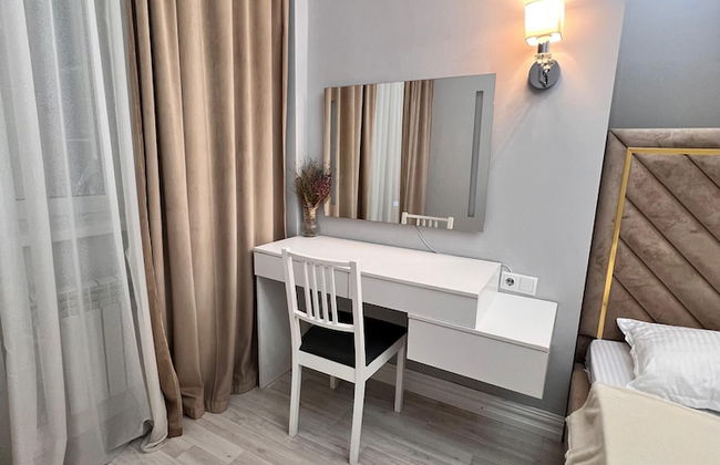 World Retreats - Photo 5